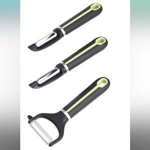 NIB Amazon Basics 3-Piece Peeler Set, Soft Grip Handle, Black/Green